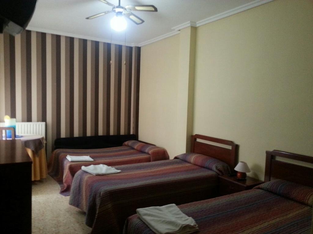 Pension Cinco Villas Logroño Zimmer foto