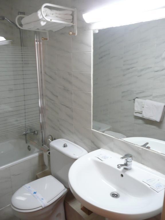 Pension Cinco Villas Logroño Zimmer foto